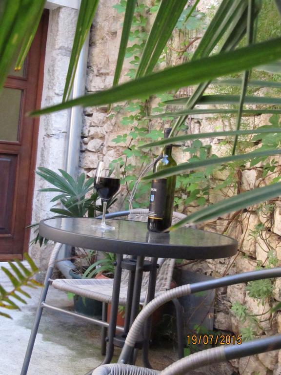 Apartment Palmin Dvor-jercic Split