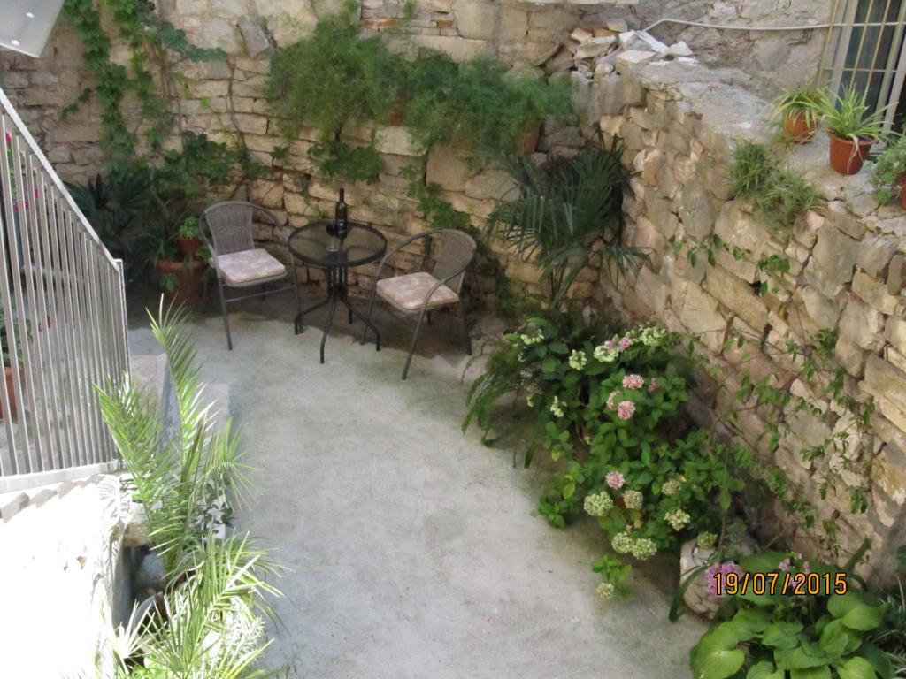 Palmin Dvor-jercic Apartment Split